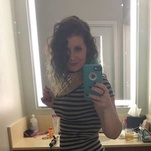 Meet your Posher, Becca